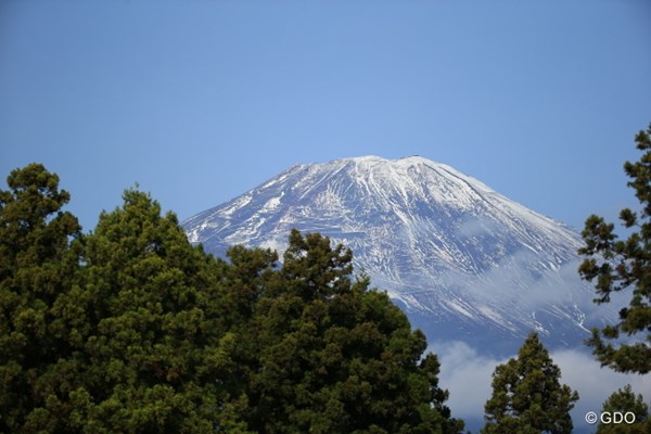 2015年 三井住友VISA太平洋マスターズ 2日目 富士山 朝の富士山はクリアで綺麗だった