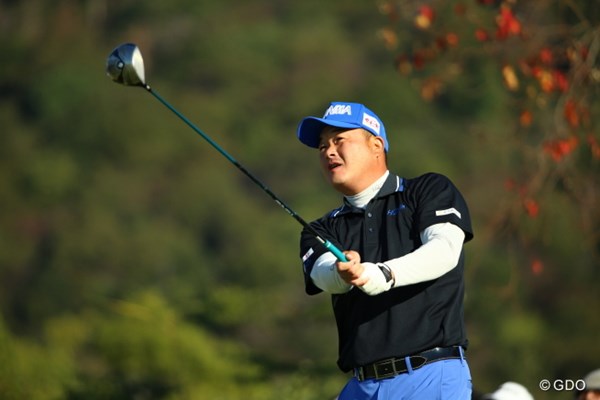 2015年 カシオワールドオープンゴルフトーナメント 2日目 小田孔明 大会2勝の小田孔明が3位に急浮上。3日目は石川遼との最終組対決に挑む