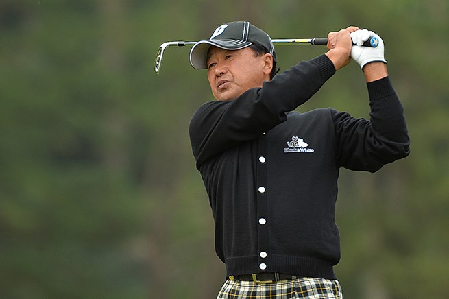 倉本昌弘が連覇へ首位に1打差で最終日を迎える 日本プロゴルフ協会提供 15年 いわさき白露シニアゴルフトーナメント 2日目 倉本昌弘 フォトギャラリー Gdo 倉本昌弘が連覇へ首位に1打差で最終日を迎える 日本プロゴルフ協会提供 15年 いわさき白露シニアゴルフトーナメント 2日目 倉本昌弘 フォトギャラリー Gdo