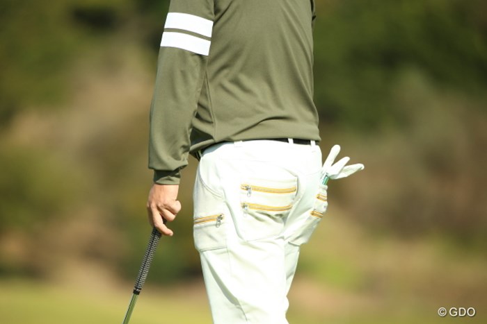 ポケット盛りだくさん。 2015年 カシオワールドオープンゴルフトーナメント 3日目 平塚哲二