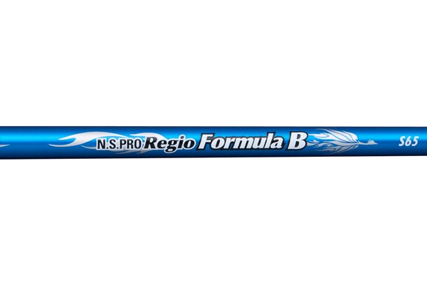 日本シャフト_N.S.PRO Regio Formula B 初代モデルを彷彿させるブルーカラーが鮮やか。最新のヘッドの特性に合わせ、振り遅れにくい「弾き系」