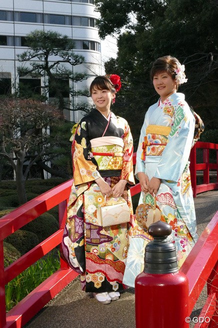 2016年 菊地絵理香（左）＆成田美寿々