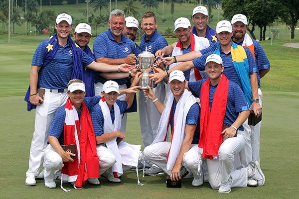アジアチームを圧倒した欧州チームが大会初勝利を手にした（Stanley Chou/Getty Images）