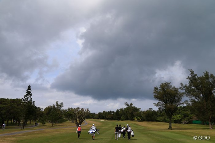 明日は1日雨らしい 2016年 ダイキンオーキッドレディスゴルフトーナメント 2日目 琉球GC