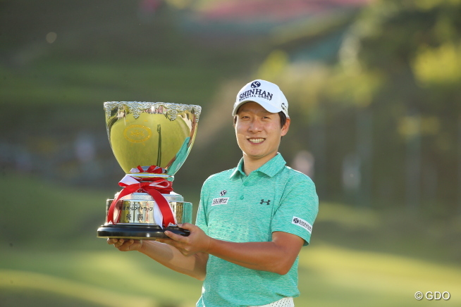 ＜国内男子＞賞金王キム･キョンテがPO制し優勝 熊本出身の永野は1打及ばず