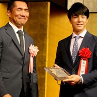 「GDOファン大賞」を受賞した石川遼も会場に駆け付けた 2016年 ゴルフダイジェストアワード 石川遼