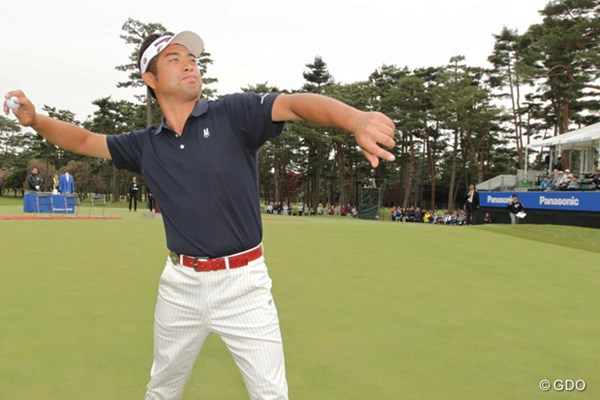 2016年 パナソニックオープンゴルフチャンピオンシップ 最終日 池田勇太 サインボールをスタンドへ