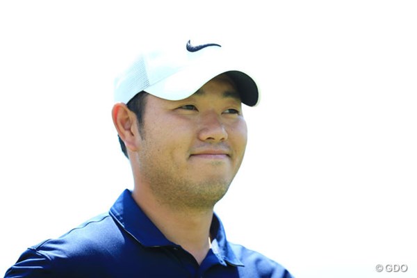 2016年 関西オープンゴルフ選手権競技 初日 薗田峻輔 「ティショットからのマネジメントを心掛けた」という薗田峻輔。3アンダー5位で発進した