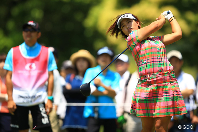 鈴木愛、永峰咲希、酒井美紀が首位 勝みなみ18位に後退