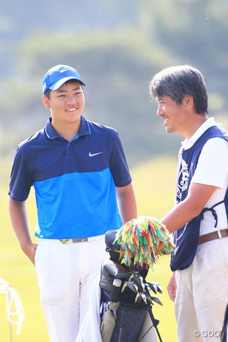 スタート前お父さんと談笑 2016年 関西オープンゴルフ選手権競技 最終日 三田真弘