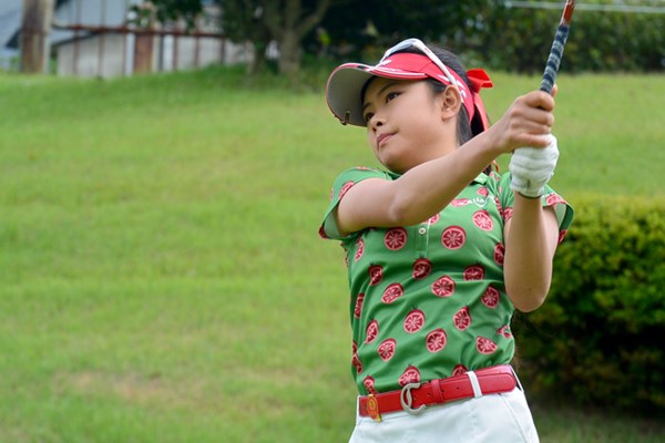 2016年 日医工女子オープン 初日 河本結 首位タイの好スタートを切った17歳でアマチュアの河本結 ※画像提供：日本女子プロゴルフ協会（LPGA）