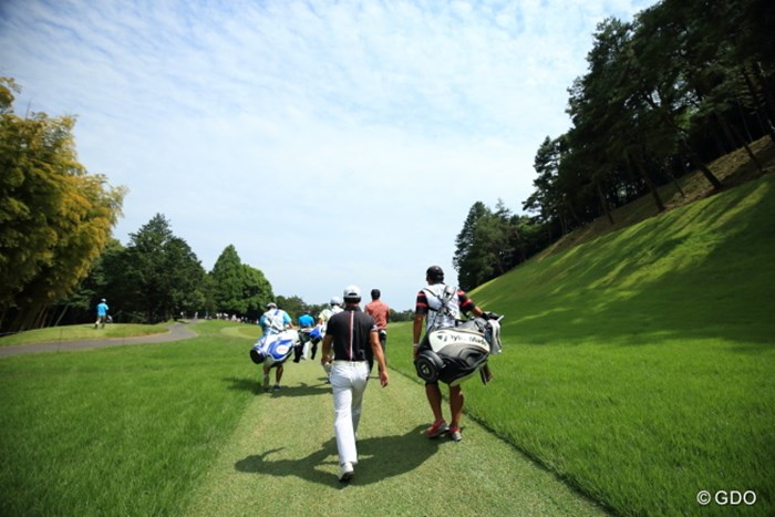 ワンウェイだから、もう後ろから来るものはいない。 2016年 日本ゴルフツアー選手権 森ビルカップ Shishido Hills 最終日 最終組