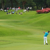 コースの色合いはとても綺麗だね。 2016年 日本ゴルフツアー選手権 森ビルカップ Shishido Hills 最終日 パク・サンヒョン