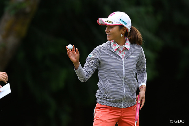 宮里藍が2打差の6位に浮上 イ・ミリム、ヘンダーソン首位