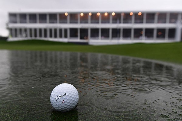 豪雨により上位陣のスタート前にサスペンデット（Stuart Franklin/Getty Images）