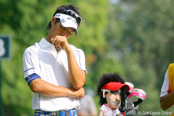 2009年 全米プロゴルフ選手権3日目 石川遼 「うーん、おかしいなあ…」。ヘッドカバーの笑顔とは対照的な表情