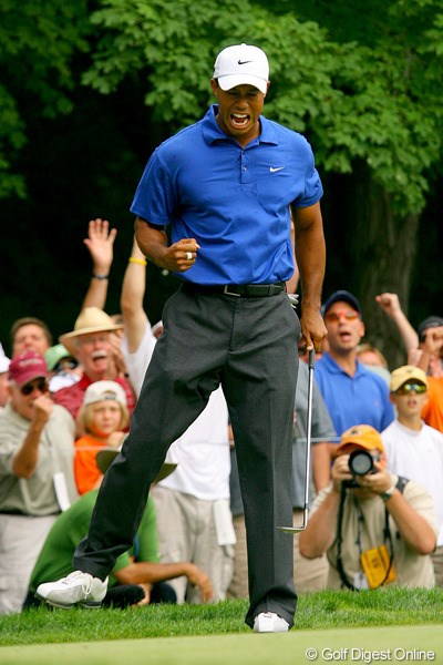 2009年 全米プロゴルフ選手権 3日目 タイガー・ウッズ 14番でチップインバーディを決め、渾身のガッツポーズ！