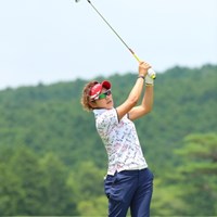 カッコイイ美寿々ちゃんにはカッコイイサングラスが似合うね。 2016年 センチュリー21レディスゴルフトーナメント 最終日 成田美寿々