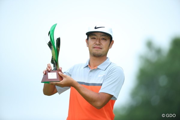 2016年 ネスレインビテーショナル 日本プロゴルフマッチプレー選手権 レクサス杯 最終日 時松隆光 ツアー初Vからの2週連続勝利で、32番目の男・時松が優勝賞金1億円をつかんだ
