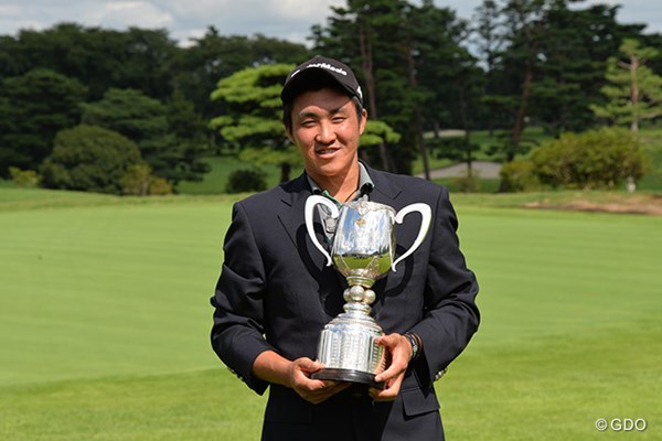 2016年 日本ジュニアゴルフ選手権 小斉平優和 36ホール短縮競技を制した小斉平優和。最後のダボには「あれじゃダメ」と舌を出した