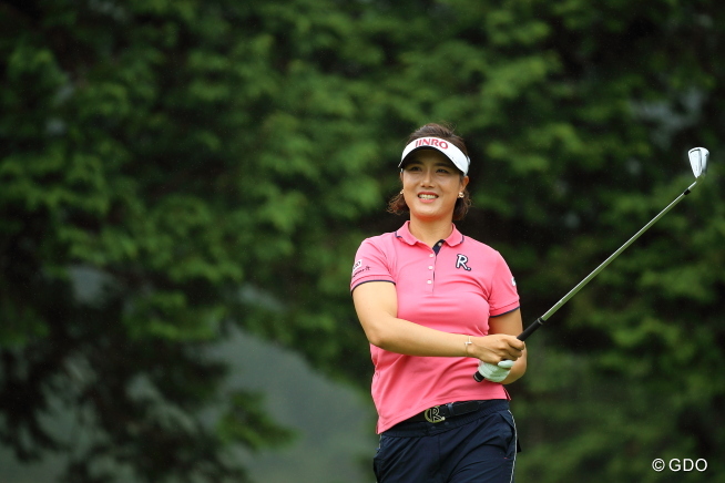 全美貞が首位で最終日へ イ・ボミ2差2位、5位に笠