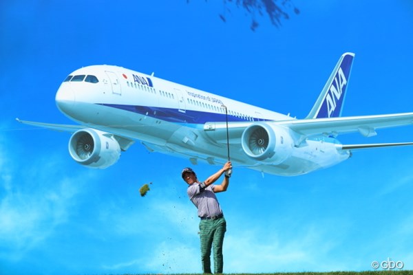 2016年 ANAオープンゴルフトーナメント 2日目 石川遼 飛んだ！飛んだ！飛行機じゃないよ！ターフだよ！