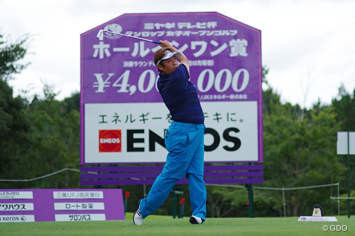 昨年覇者の表純子 賞金ランキング37位 連続出場継続には 富士通レディース終了時で35位 Totoジャパンクラシック出場という課題も 2016年 ミヤギテレビ杯ダンロップ女子オープン 事前 表純子 フォトギャラリー Gdo