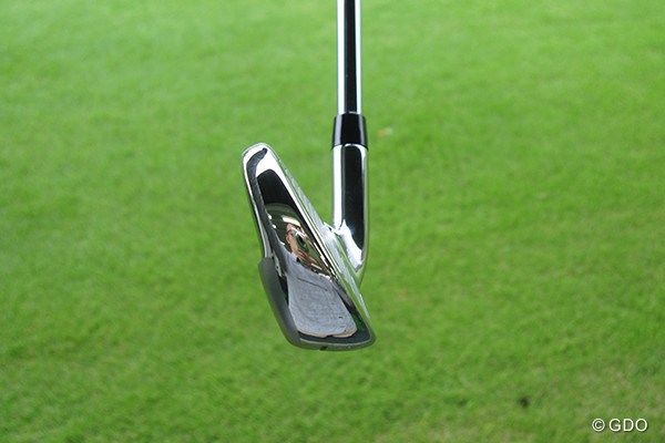 キャロウェイゴルフ STEELHEAD XR アイアン トウ側からみた画像