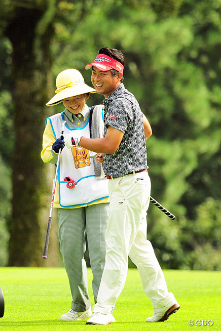 ハーフターン休憩の妙 首位浮上の池田勇太は昼寝が奏功
