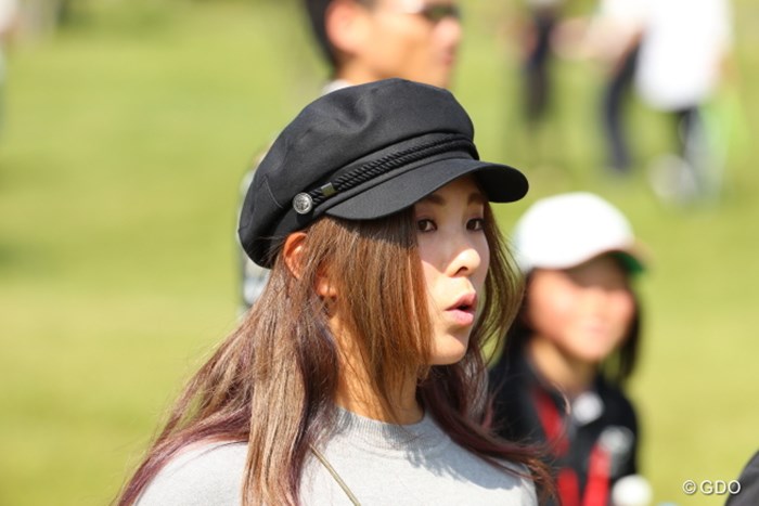 妹の初優勝の応援に駆けつけていた。 2016年 日本女子オープンゴルフ選手権競技 最終日 堀奈津佳