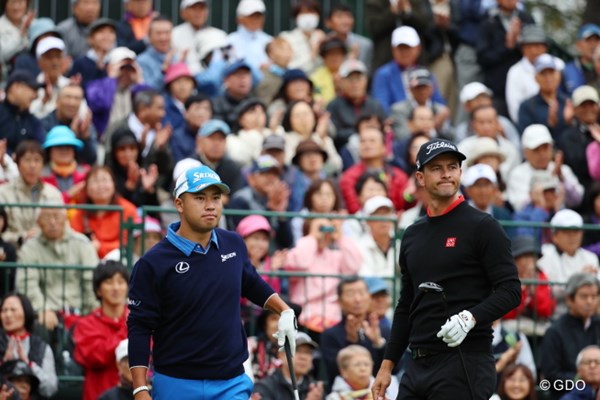 2016年 日本オープンゴルフ選手権競技 初日 松山英樹＆アダム・スコット 米ツアーでもトップクラスの2人。木曜日の大会初日から1万人を超えるギャラリーが詰めかけた