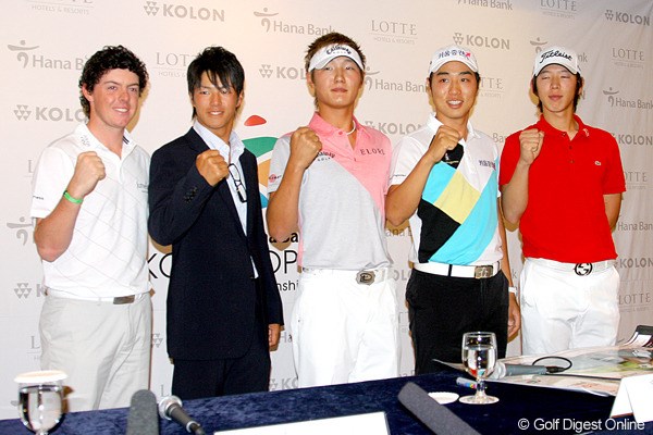 2009年 韓国オープン 事前 石川遼 R.マキロイ、D.リーらと共に「韓国オープン」の公式会見に出席した石川遼