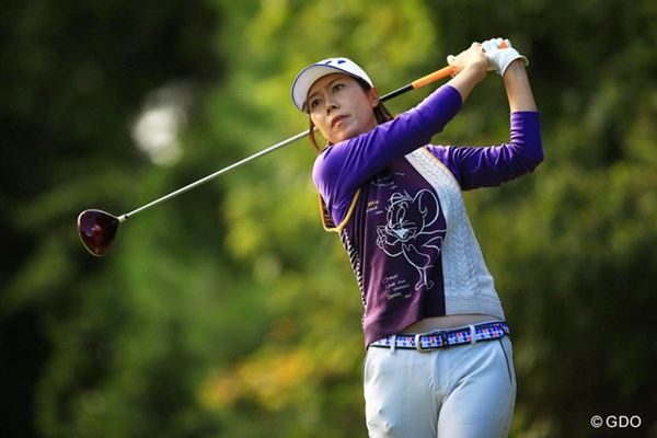 2016年 樋口久子 三菱電機レディスゴルフトーナメント 2日目 李知姫 李知姫が1打差の首位に立った