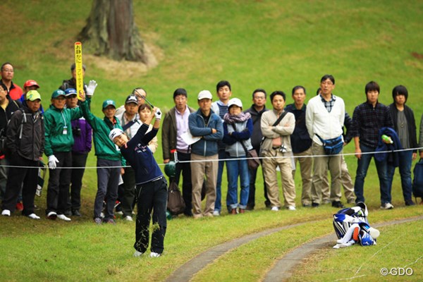 2016年 樋口久子 三菱電機レディスゴルフトーナメント 最終日 服部真夕 服部さんもシード権決まりましたかね。
