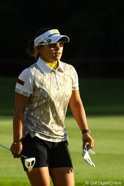 2009年 日本女子プロゴルフ選手権コニカミノルタ杯 2日目 馬場ゆかり 上がり4ホールで3ボギーは痛いが、「アンダーで回れているので」と前向きさを失わない馬場ゆかり