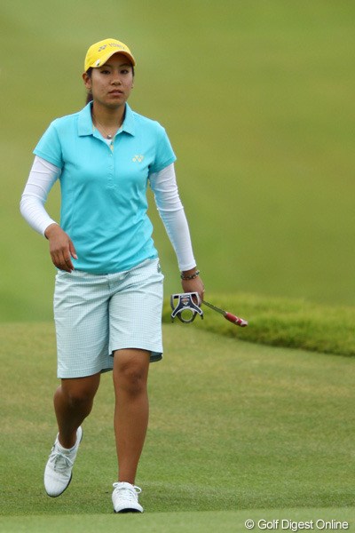 2009年 日本女子プロゴルフ選手権コニカミノルタ杯 2日目 若林舞衣子 ランドセルが似合いますよねぇ。だってそれ・・・通学帽ってやつですよね？