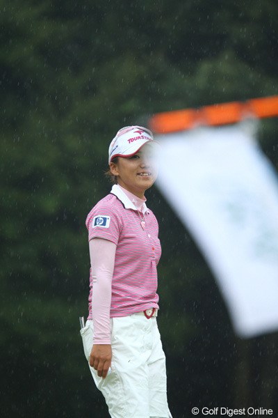 2009年 日本女子プロゴルフ選手権コニカミノルタ杯 3日目 有村智恵  「あのお店、暖簾出てるし、まだやってるんじゃない？」