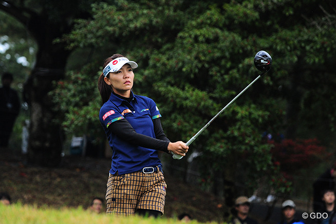 テレサ・ルー4打差首位で最終日へ 比嘉真美子が2位に浮上