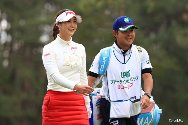 キム・ハヌルが単独首位 葭葉ルミ「64」大会コースレコード