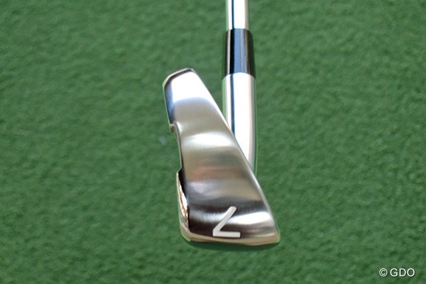 ミズノ JPX900 スピードメタル アイアン トウ側から見た画像