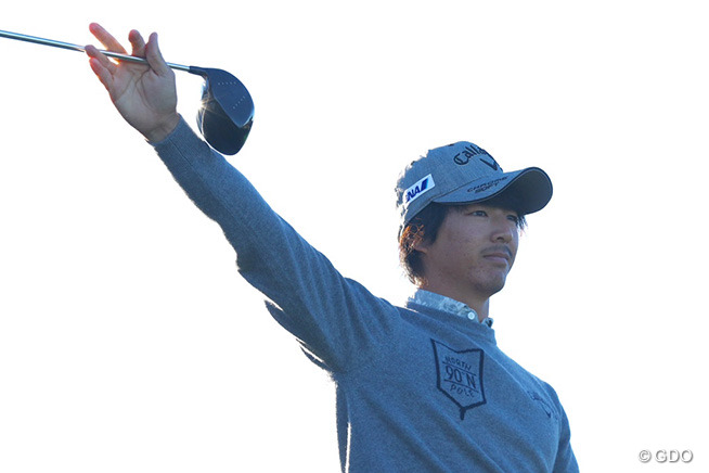 スネデカーが連覇へ首位タイ浮上 松山、石川は後退