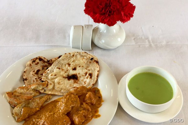 2017年 ヒーローインディアンオープン 事前 インドの昼食 プレーヤーズ・ラウンジの食事です。一流レストランみたい？