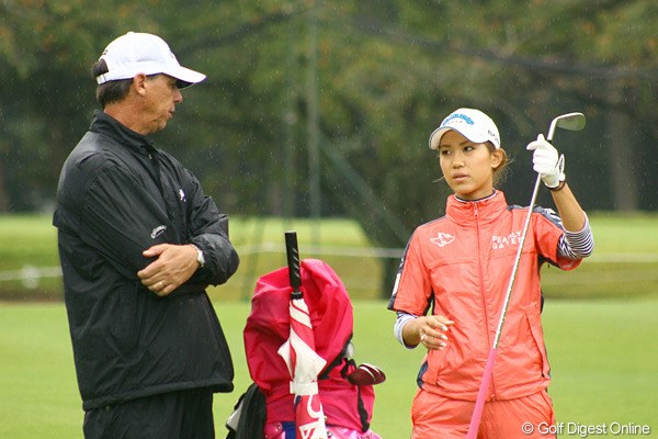 2009年 日本女子オープンゴルフ選手権競技 事前情報 上田桃子 今年のエースキャディ・テリー氏と共に、悲願のメジャータイトル奪取に挑む
