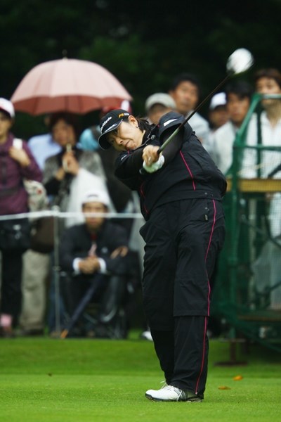 2009年 日本女子オープン 2日目 福嶋晃子 福嶋晃子は最終ホールで気合のバーディ！グランドスラムの快挙なるか！？
