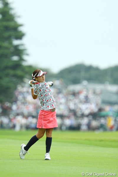2009年 日本女子オープン3日目 竹村真琴 今日もミニスカで視線を釘付けです。