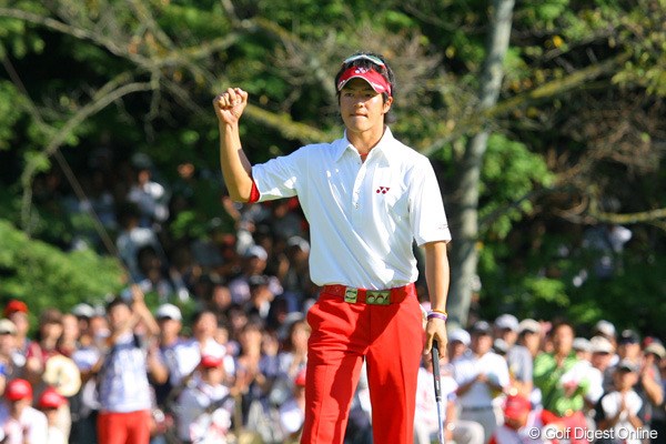 2009年 コカ・コーラ東海クラシック最終日 石川遼 優勝の瞬間、会場内はゴルフ場とは思えぬ大歓声に包まれた