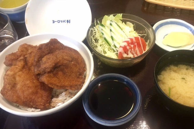 2017年 東建ホームメイトカップ 事前 ソースカツ丼