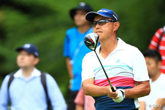 谷口徹が暫定首位守る 2打差に小平智、宮里優作