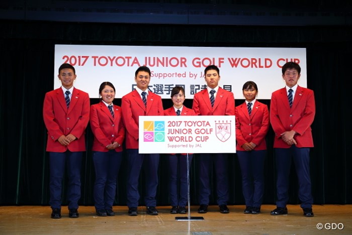 「トヨタジュニアワールドカップ」に出場する日本選手団7人が記者会見で意気込みを語った 2017年 トヨタジュニアゴルフワールドカップ 記者会見 日本選手団