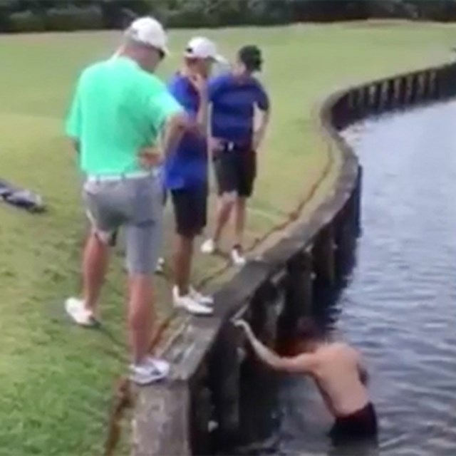 大学生ゴルファーが下着姿で池に Ncaa地区予選の珍事 Pgaツアー 米国男子 Gdo ゴルフダイジェスト オンライン